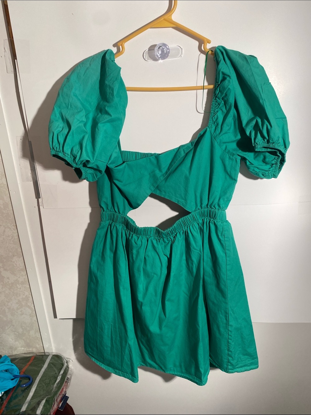 Le Lis Green Puff-Sleeve Cutout Mini Dress not new but excellent